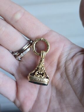 Vintage 14k Victorian Hand Chased Bloodstone Fob Pendant